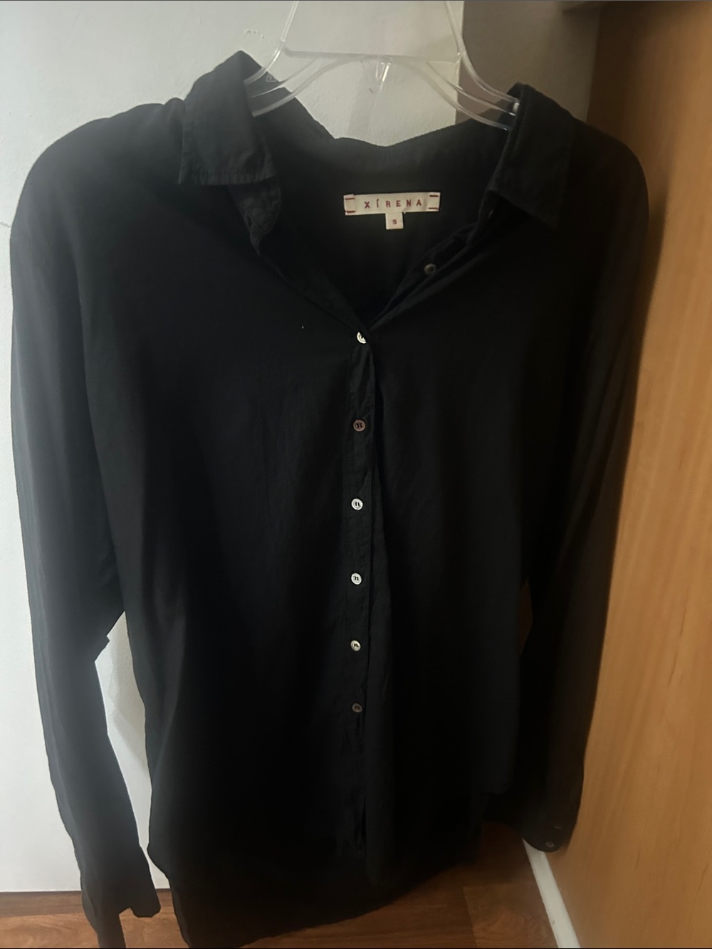 XiRENA Black Long-Sleeve Button Shirt